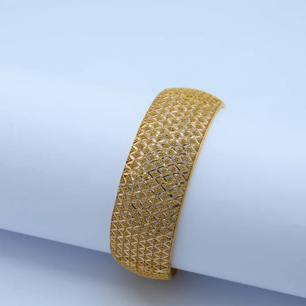 Gold Wide Mesh Pattern Kara