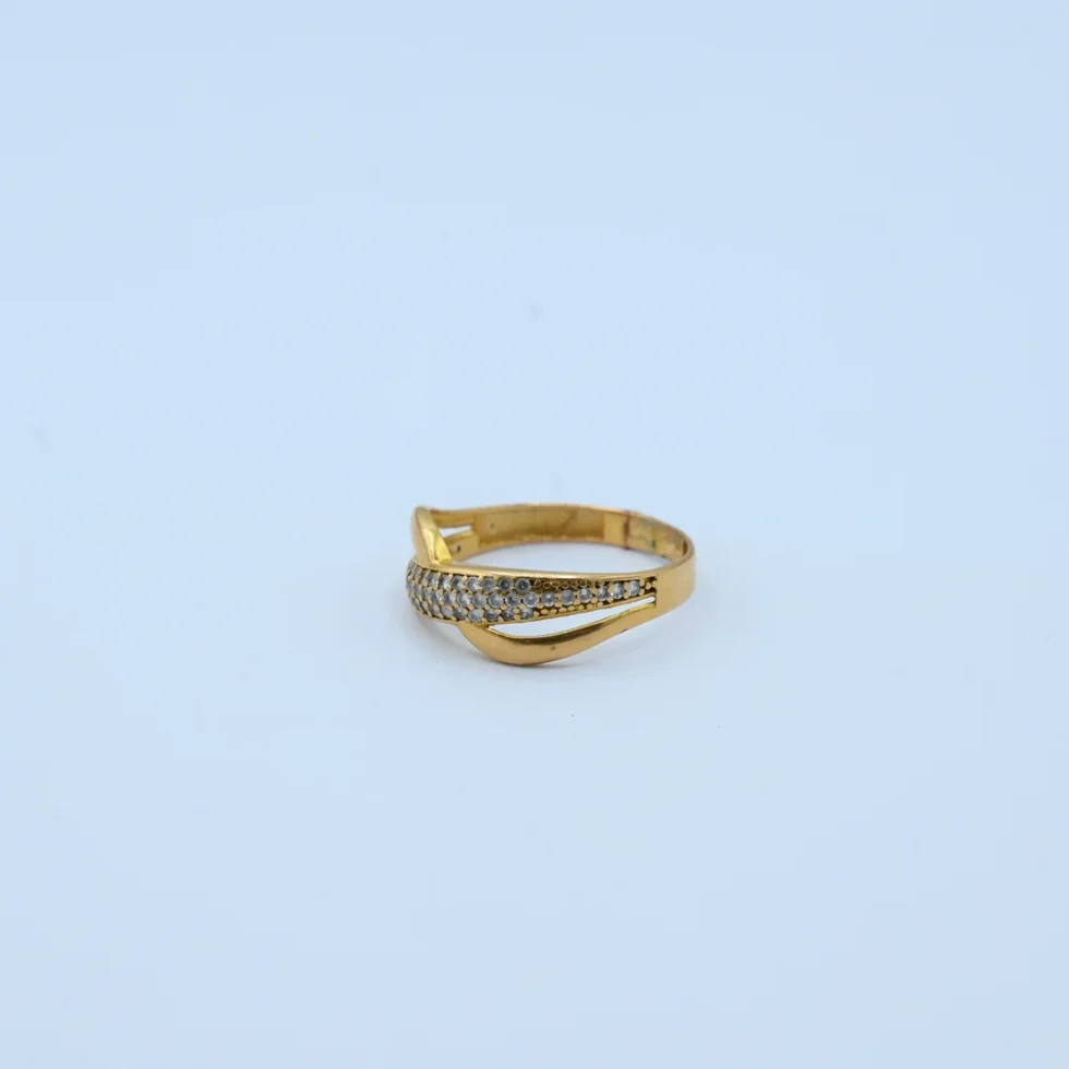 Gold Cross Wave Band Ring