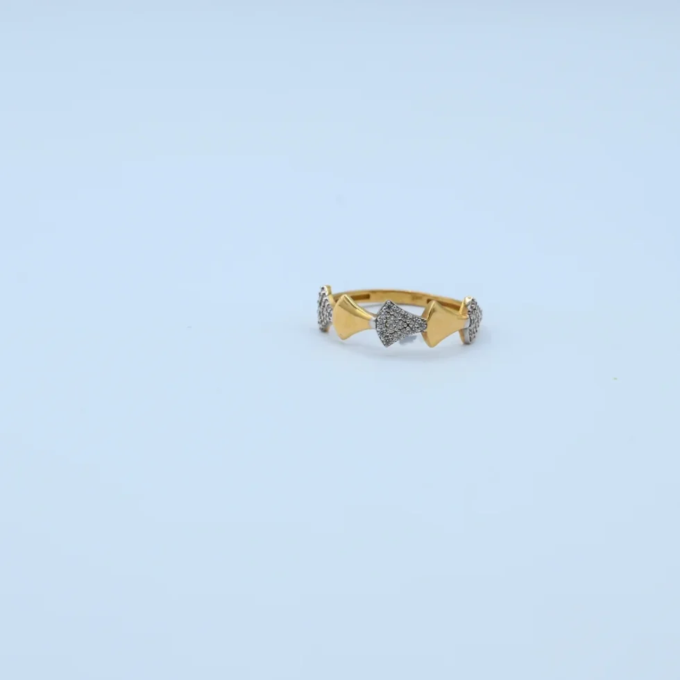 Gold Triangle Pattern Band Ring