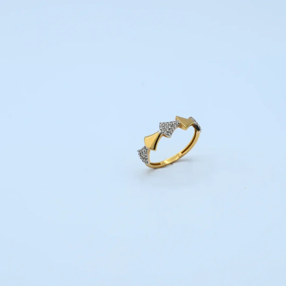 Gold Triangle Pattern Band Ring