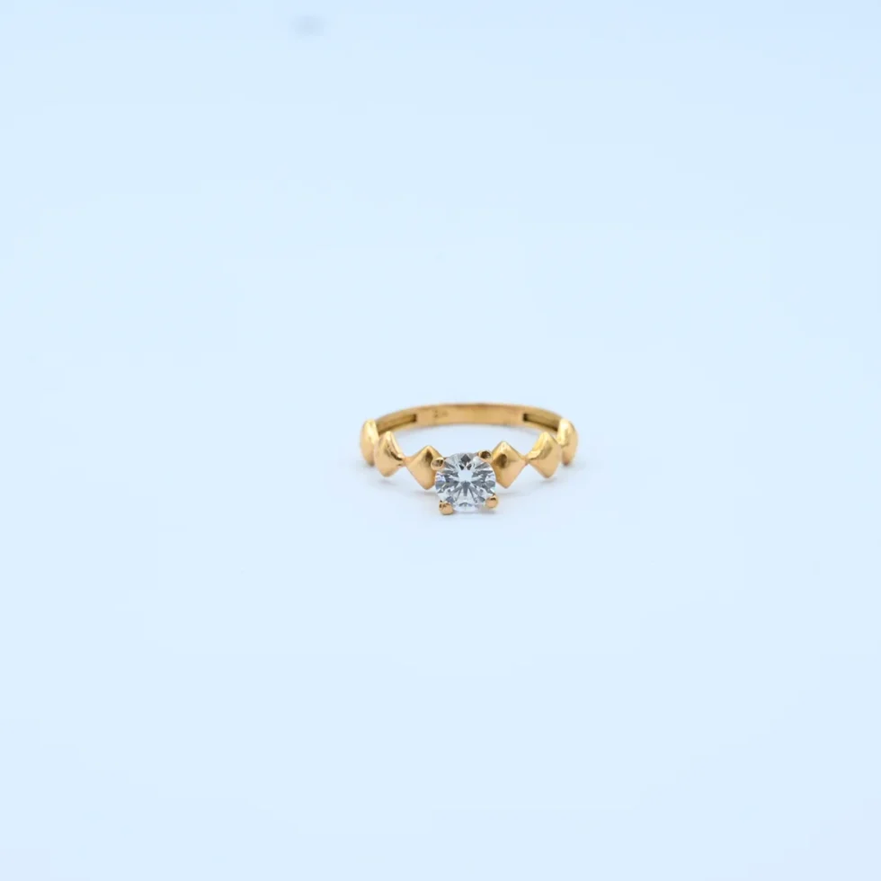 Gold Solitaire Stone Zigzag Band Ring