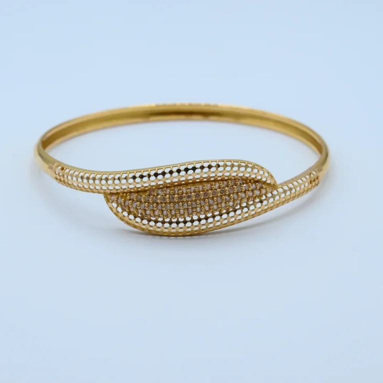 Gold Oval Filigree Leaf Kara