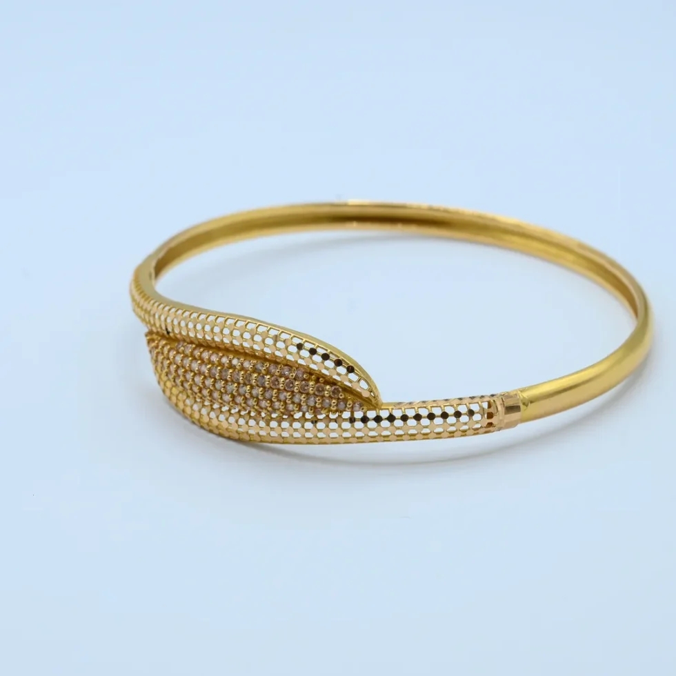 Gold Oval Filigree Leaf Kara
