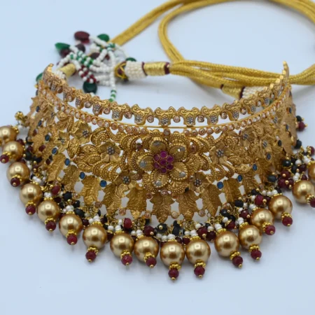 Choker with Large Gold Ball Drops