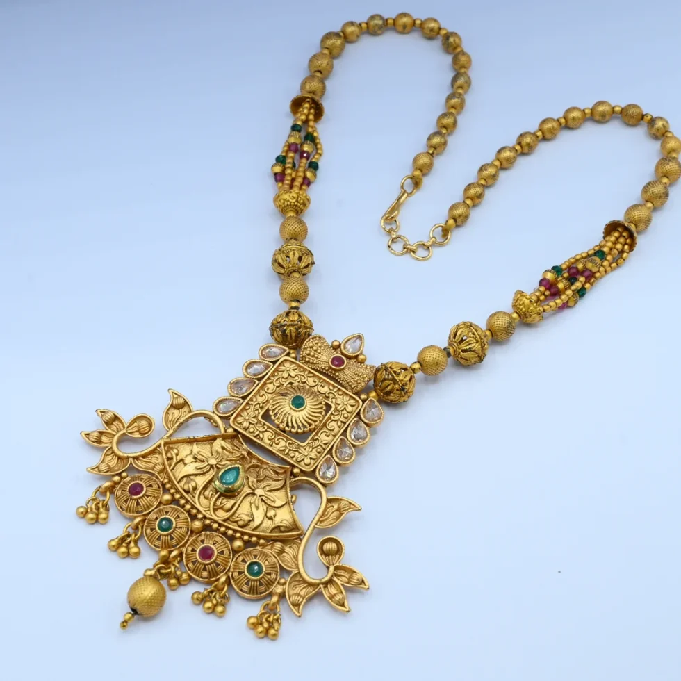 Gold Maroon Antique Pendant Bridal Set